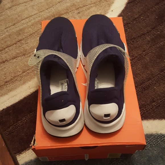 Shoes - Picture 2 of 5